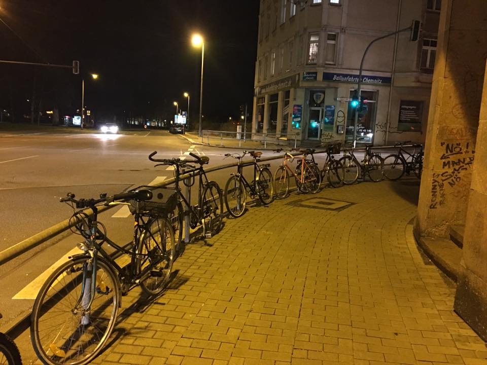 'Gerade wieder eine halbe Stunde gesucht, um einen Parkplatz für''s Fahrrad
