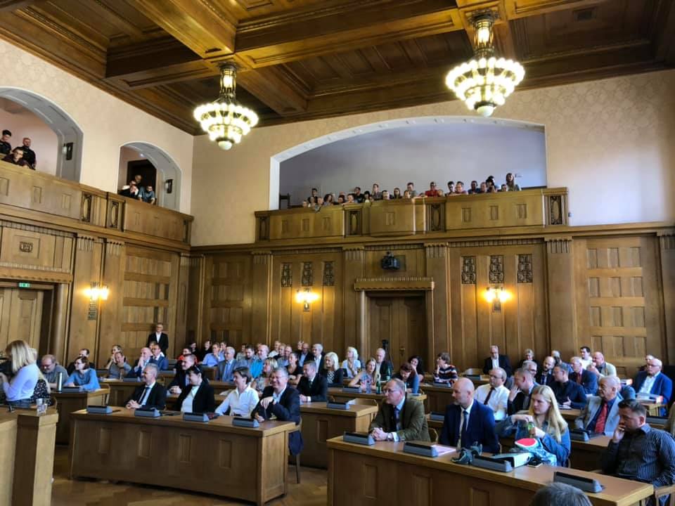 Heute wurde der neue Chemnitzer Stadtrat in Betrieb gesetzt. Sitzordnung wie